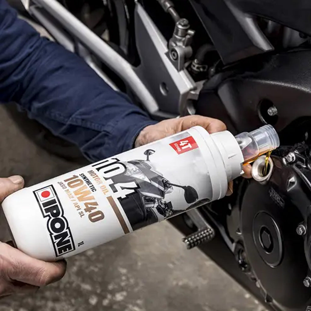 IPONE 10.4 SEMI-SYNTHETIC ENGINE OIL